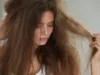 ¿POR QUÉ TENGO EL PELO ENCRESPADO Y QUÉ PUEDO HACER PARA EVITARLO?