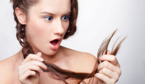 CÓMO SANEAR LAS PUNTAS ABIERTAS DEL CABELLO (sin necesidad de cortar)
