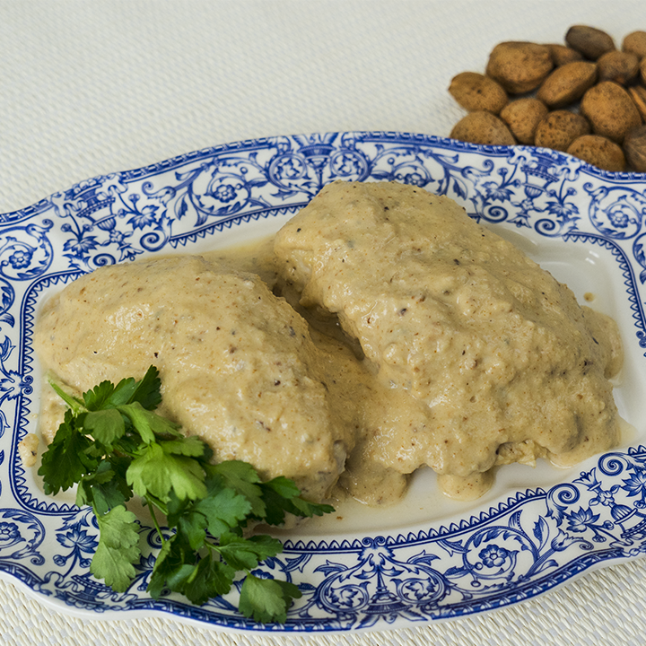 Pollo en Salsa de Almendras
